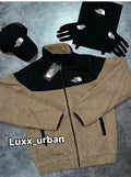 CHAQUETA CON ACCESORIOS
