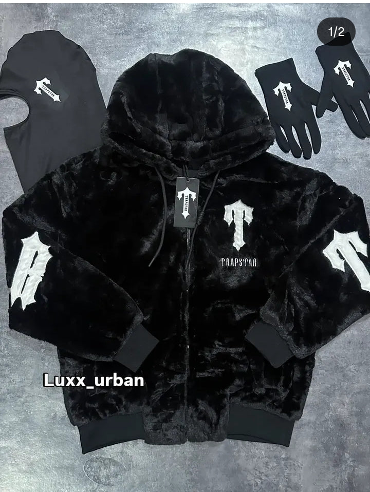 CHAQUETA CON ACCESORIOS