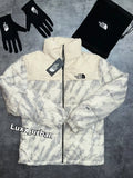 CHAQUETA POLAR CON ACCESORIOS