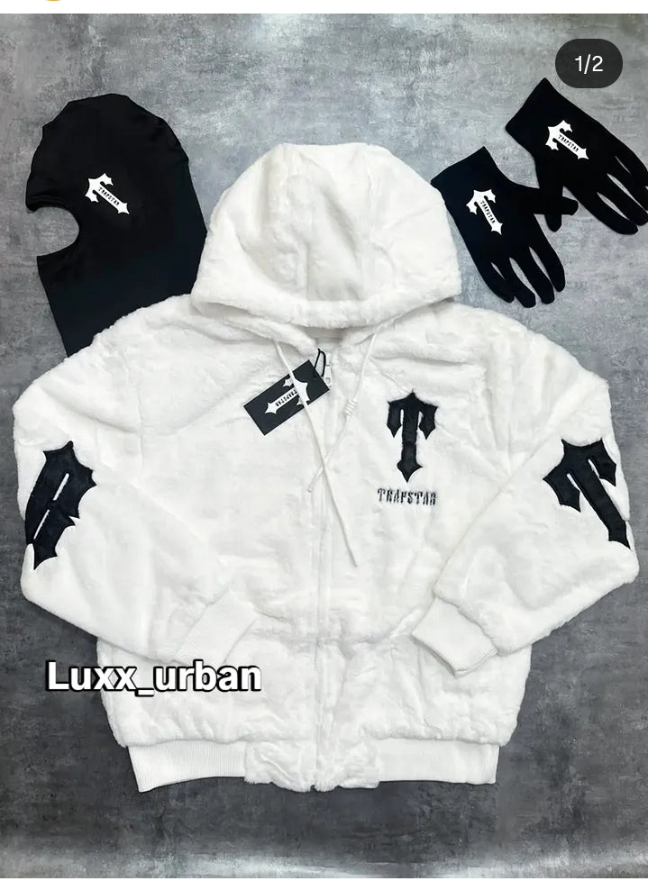 CHAQUETA CON ACCESORIOS