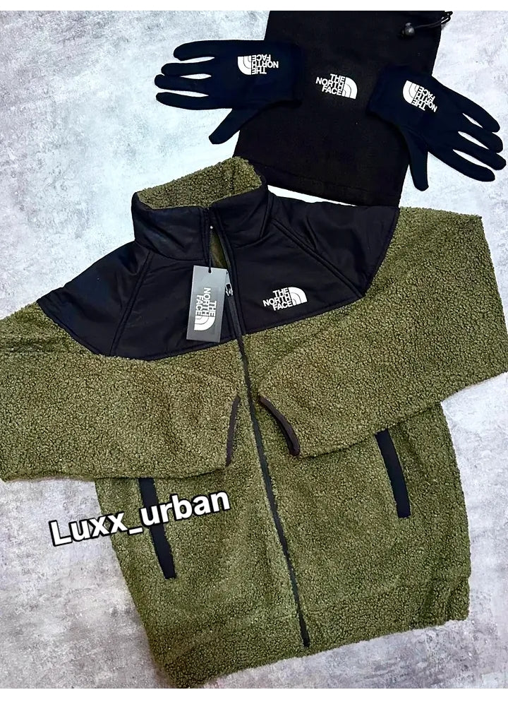 CHAQUETA CON ACCESORIOS